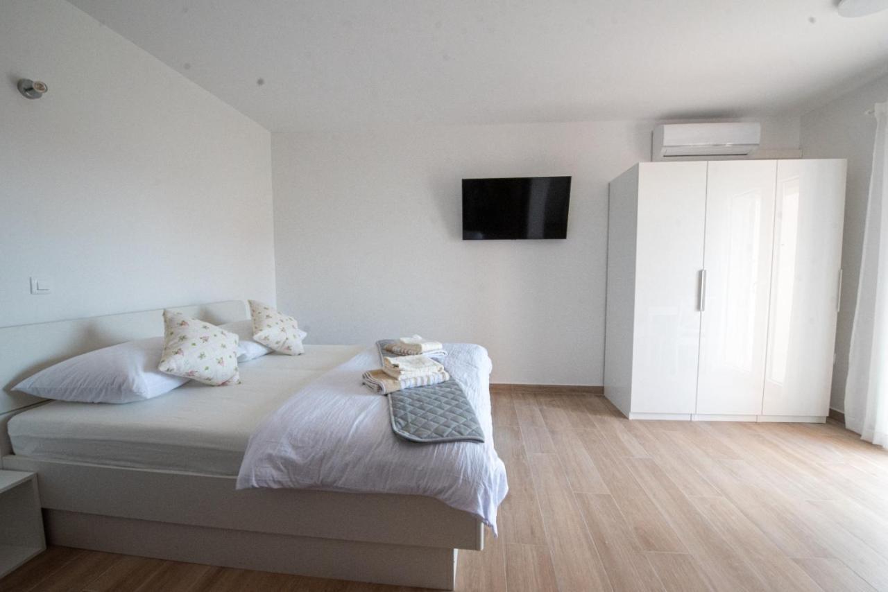Charming Apartments Duce Omis Ngoại thất bức ảnh