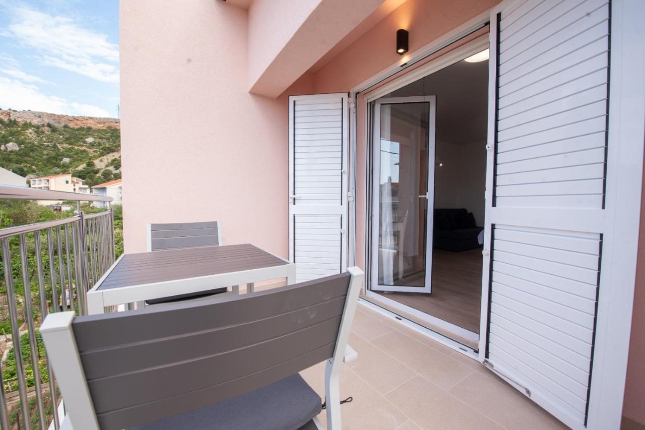 Charming Apartments Duce Omis Ngoại thất bức ảnh